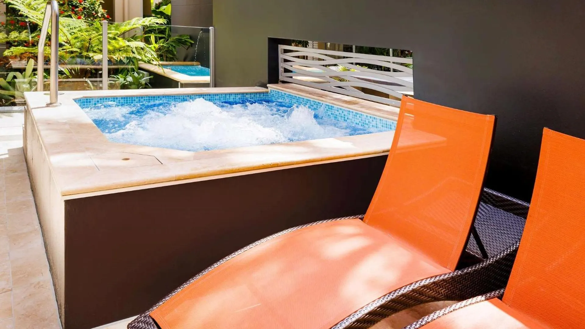 Laguna 621 Oasis On Hastings St Noosa Heads